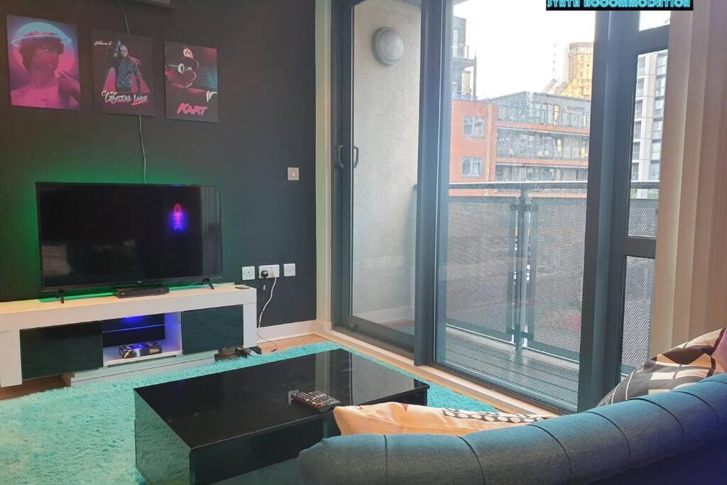 80S Retro 1Bed Studio Serviced Apartment Canary Wharf Perfect For Solo & Couple Travellers Londyn Zewnętrze zdjęcie