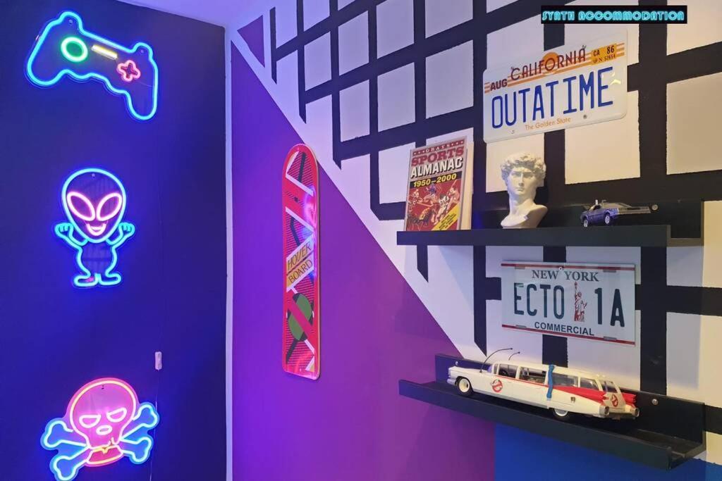 80S Retro 1Bed Studio Serviced Apartment Canary Wharf Perfect For Solo & Couple Travellers Londyn Zewnętrze zdjęcie