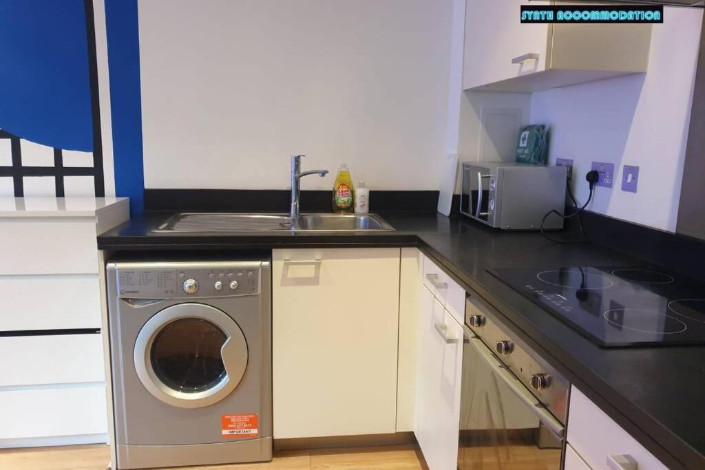80S Retro 1Bed Studio Serviced Apartment Canary Wharf Perfect For Solo & Couple Travellers Londyn Zewnętrze zdjęcie
