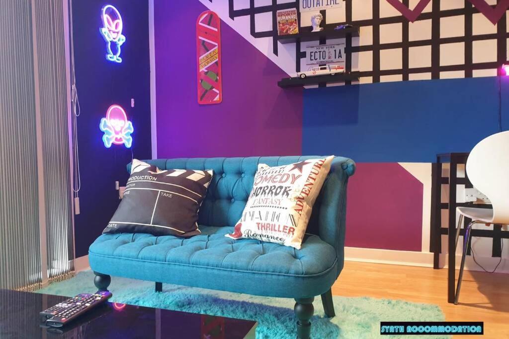 80S Retro 1Bed Studio Serviced Apartment Canary Wharf Perfect For Solo & Couple Travellers Londyn Zewnętrze zdjęcie